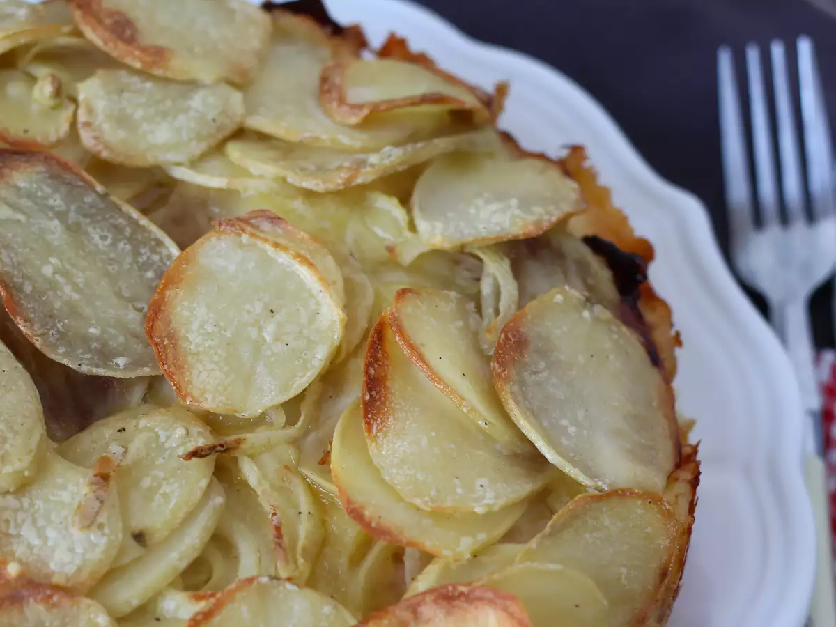 Hartige aardappeltaart met raclettekaas - foto 3