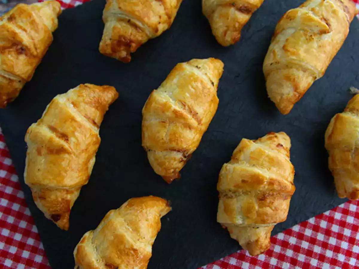 Hartige bladerdeegcroissants met ham en roomkaas - foto 3