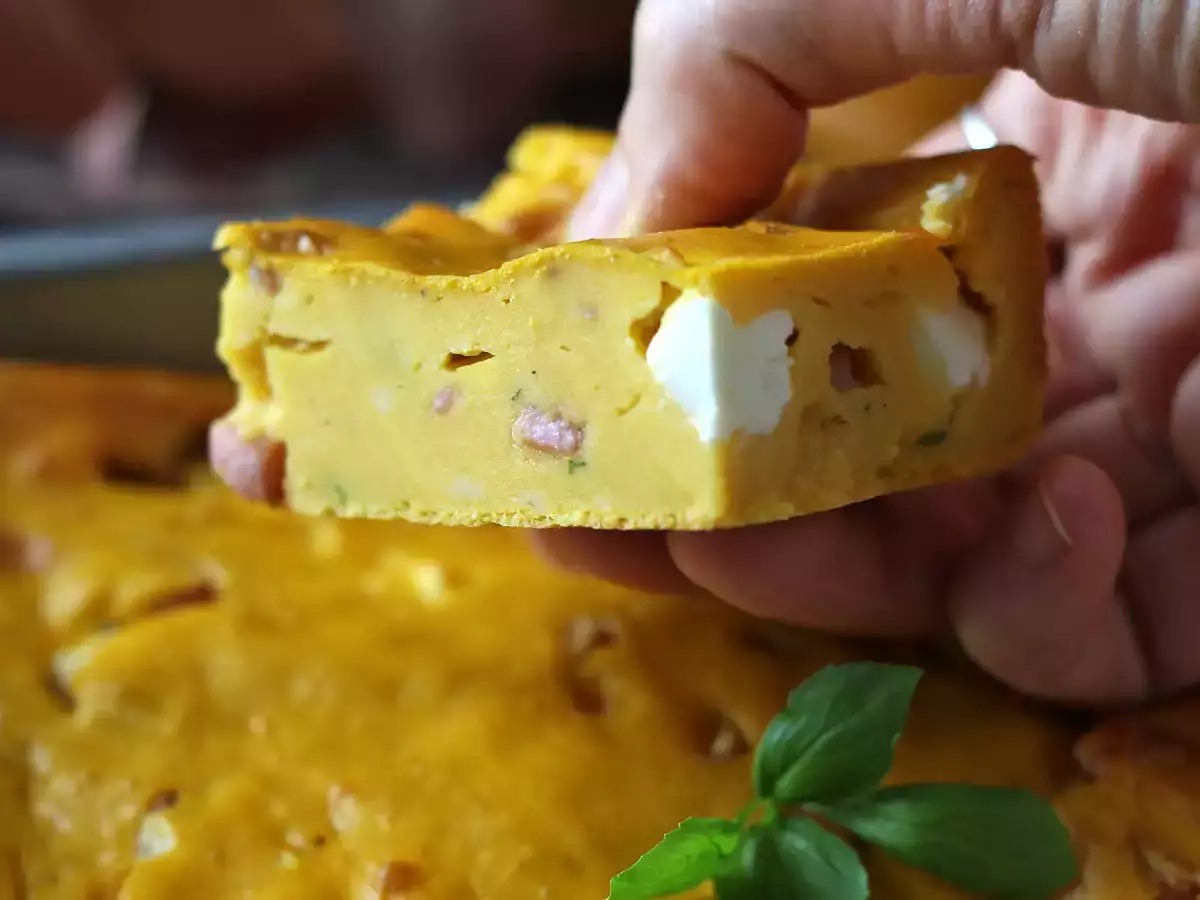 Hartige brownie met ham, feta en pompoen: het perfecte recept om soeprestjes op te maken! - foto 5
