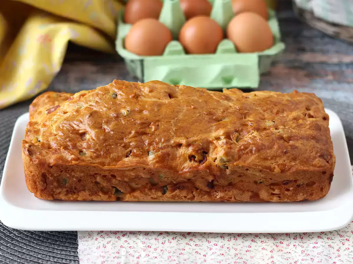 Hartige cake met ham, olijven, zongedroogde tomaten en skyr - foto 2