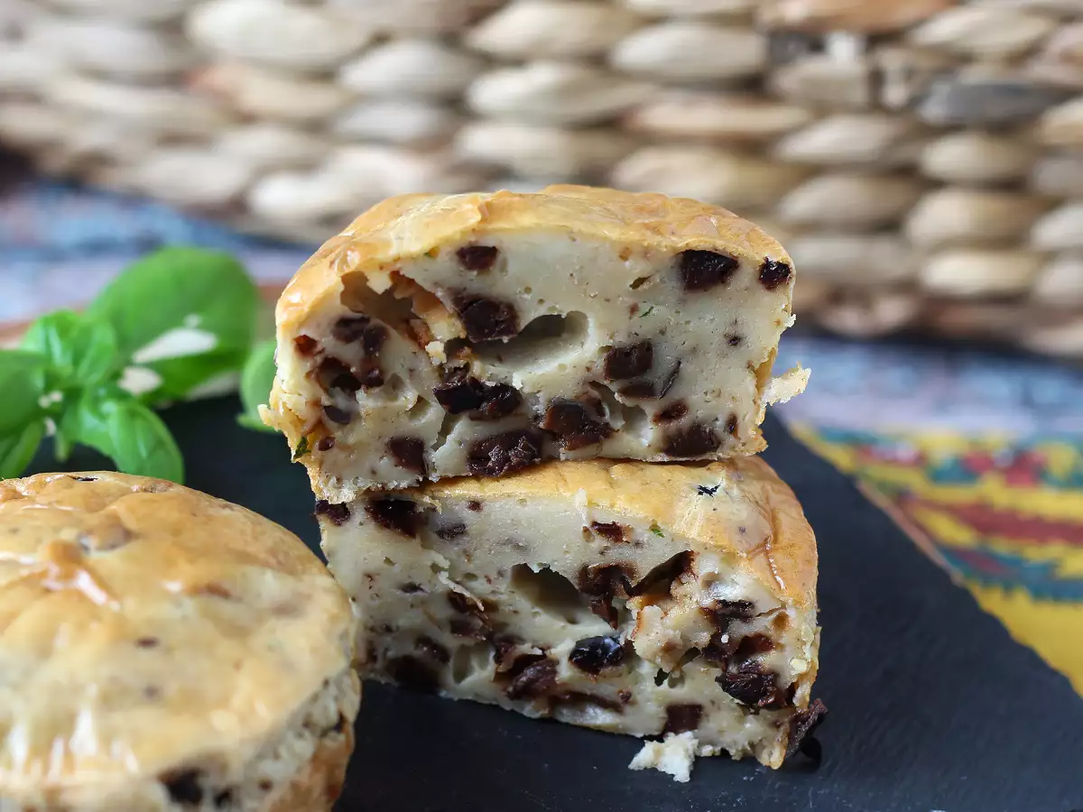 Hartige muffins met olijven en Philadelphia uit de airfryer - foto 4