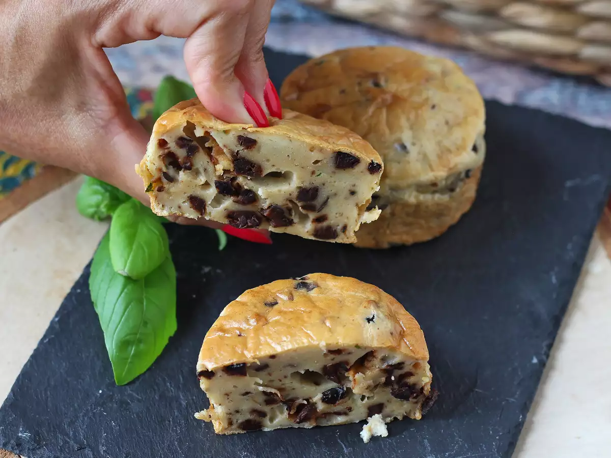 Hartige muffins met olijven en Philadelphia uit de airfryer - foto 7