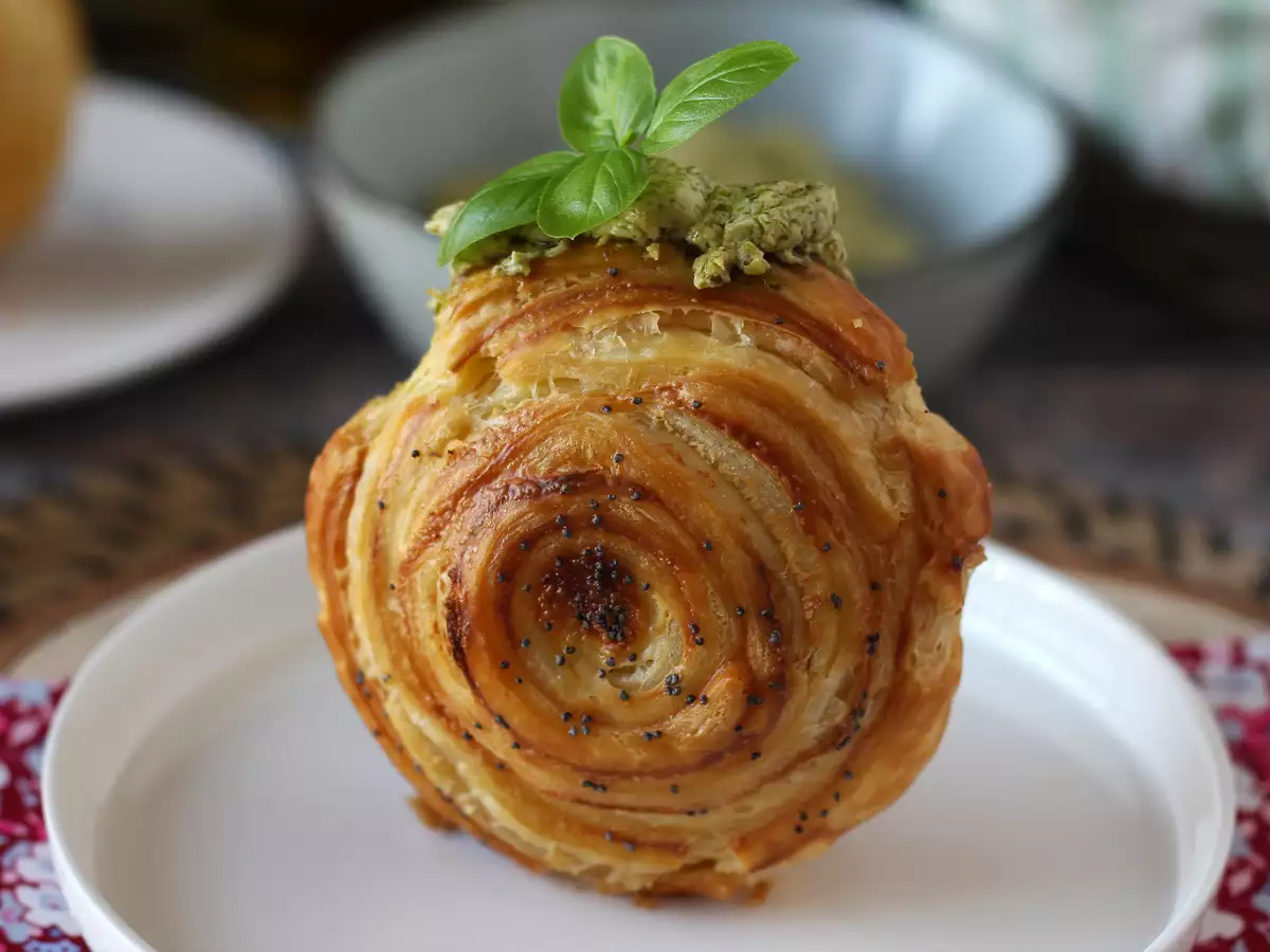 Hartige New York-roll met pesto en roomkaas: makkelijk recept met 4 ingrediënten - foto 3