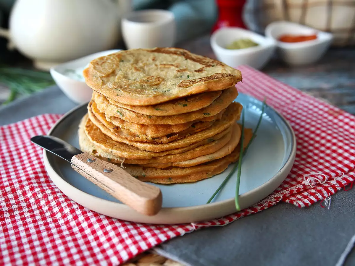 Hartige pannenkoekjes met rode linzen: een makkelijk en eiwitrijk recept