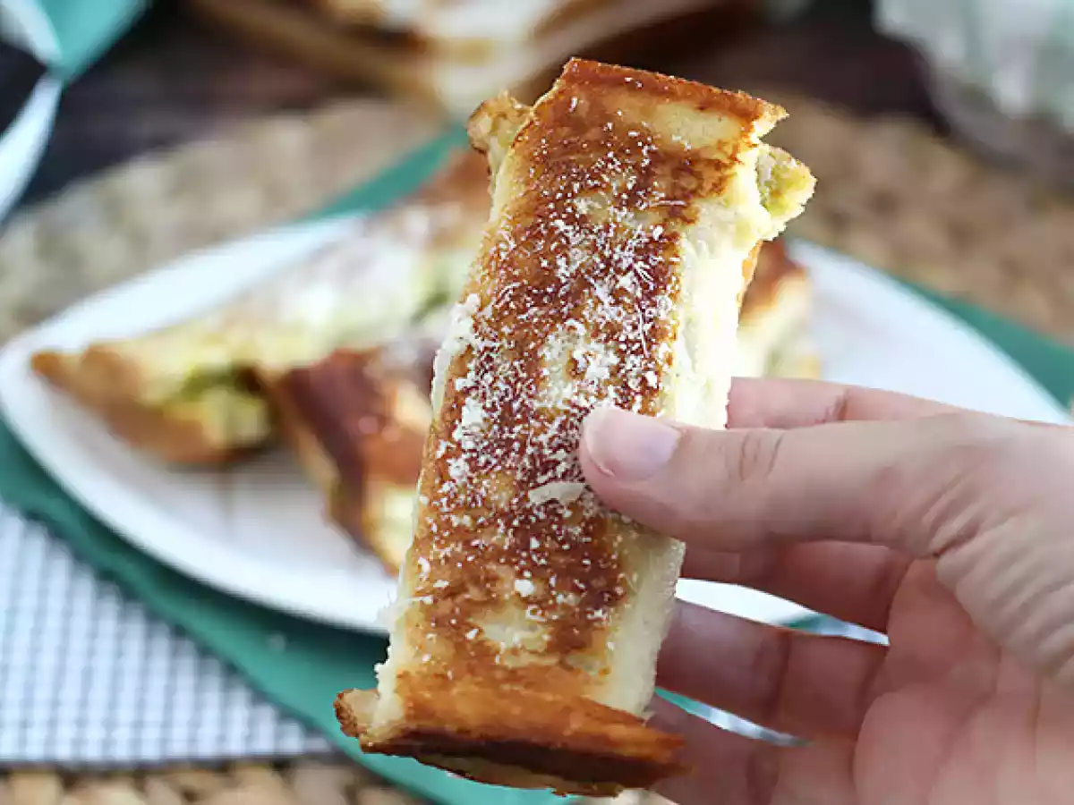 Hartige wentelteefjes met pesto - foto 4