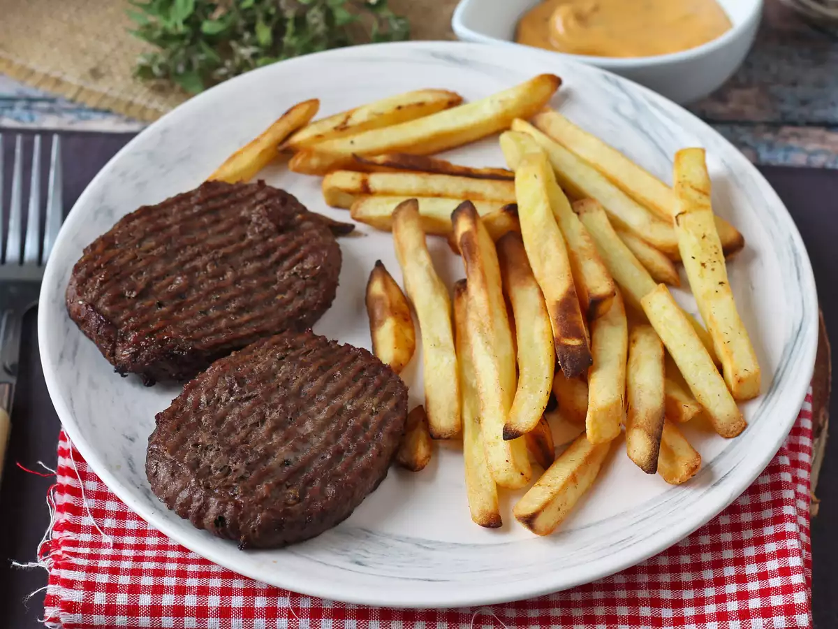 Hoe bak je een hamburger in de airfryer?