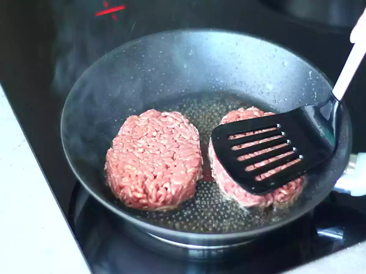 Hoe bak je gehakt?