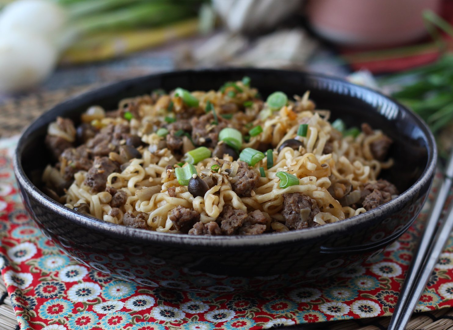 Hoe kook je instant noedels? snel recept met rundvlees en champignons! Recept Petitchef