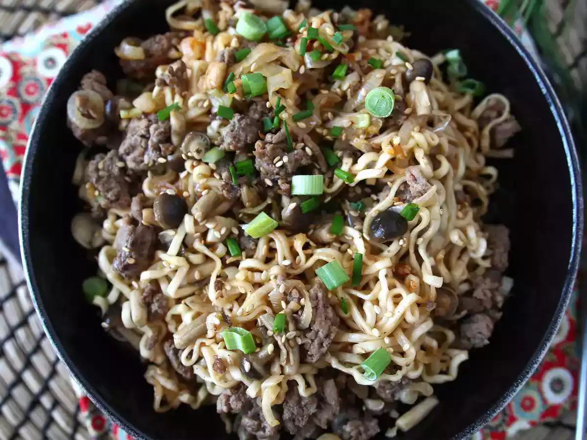 Hoe kook je instant noedels? Snel recept met rundvlees en champignons! - foto 7