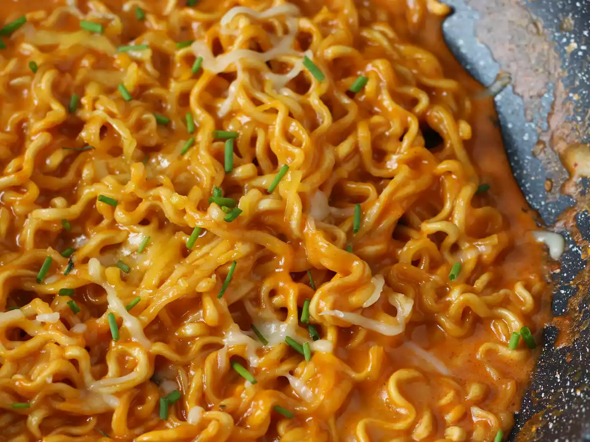 Hoe kook je Kaas Buldak? Snel en makkelijk recept! - foto 6