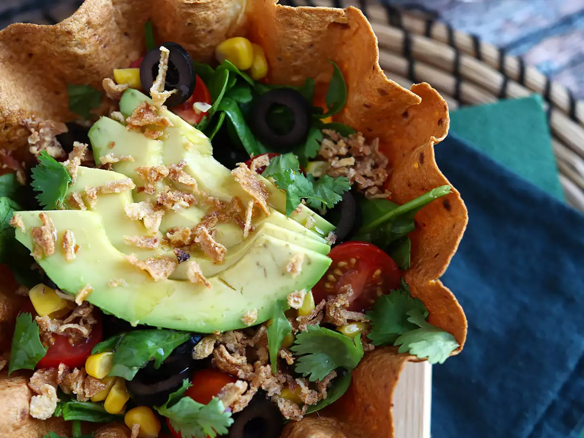 Hoe maak je tortillabowls? Een makkelijke salade zonder afwas! - foto 3