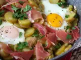 Huevos rotos: het makkelijke Spaanse recept met aardappelen en eieren, foto 1