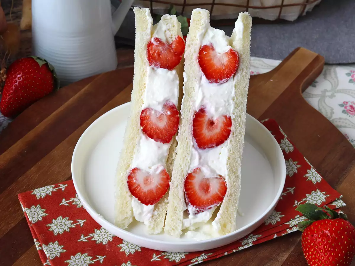 Ichigo sando, het Japanse aardbeienbroodje! - foto 4