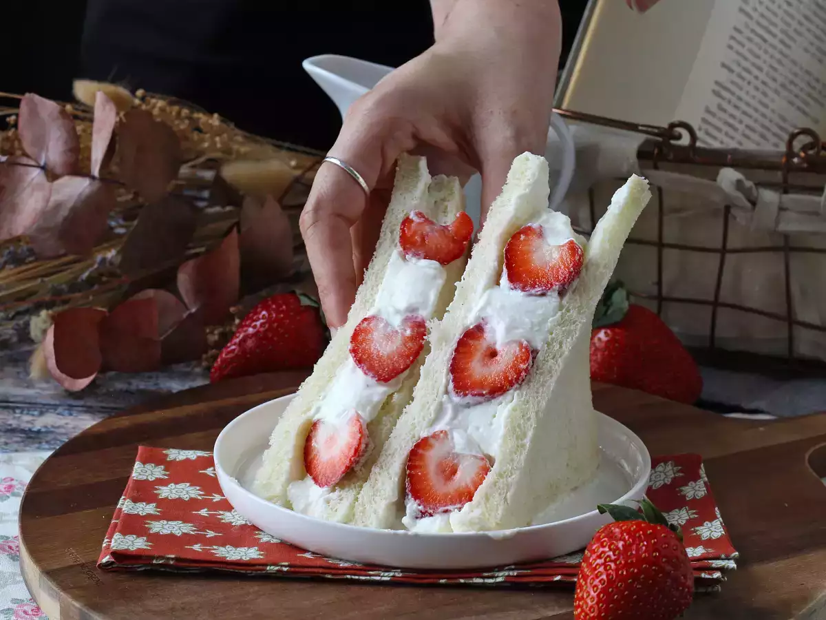 Ichigo sando, het Japanse aardbeienbroodje! - foto 5