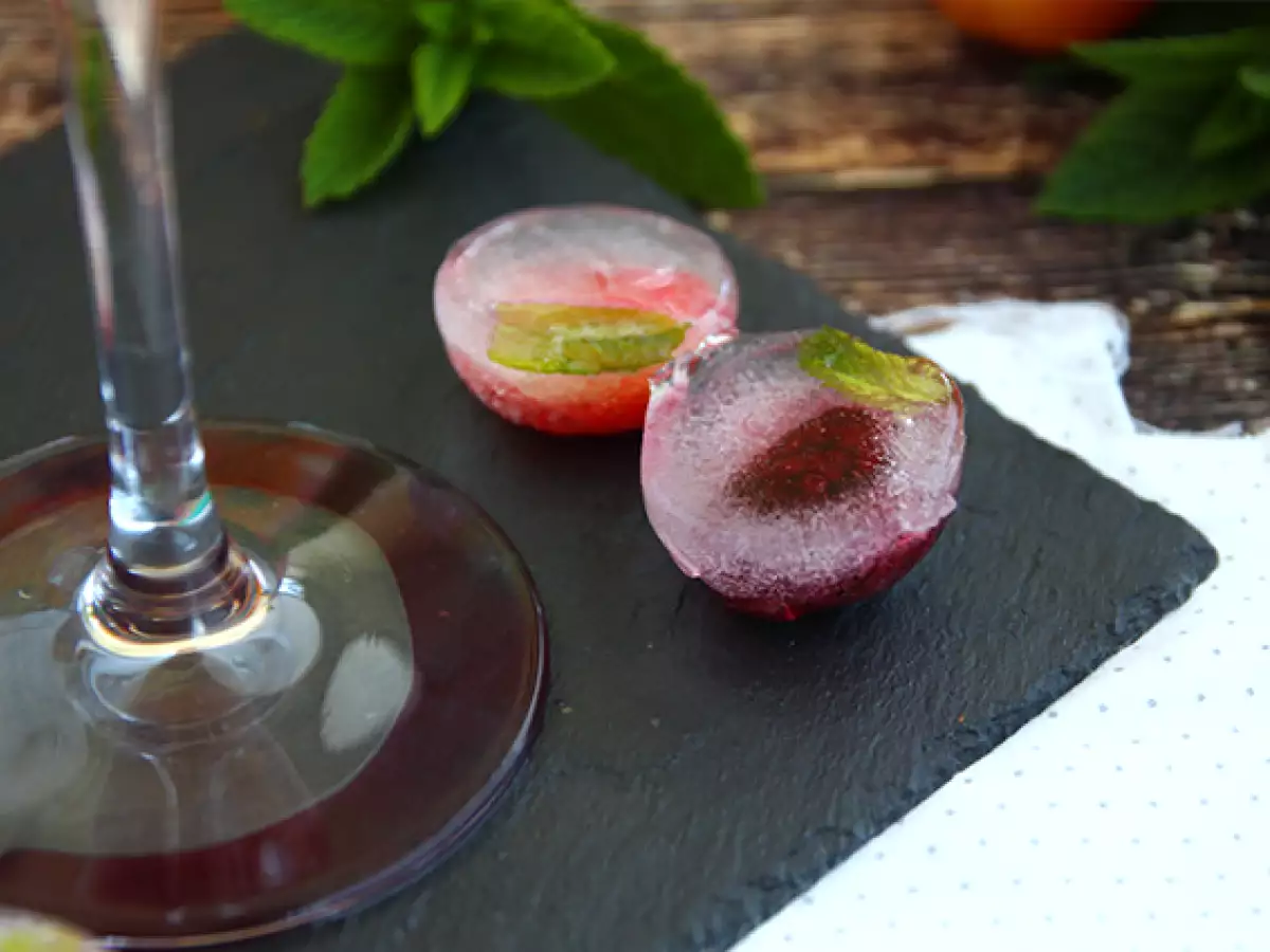 IJsblokjes met rood fruit - foto 2