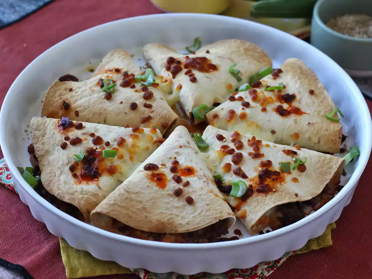 In de oven gebakken tortilla’s met pittige rundvleesvulling, op quesadilla-wijze - foto 2