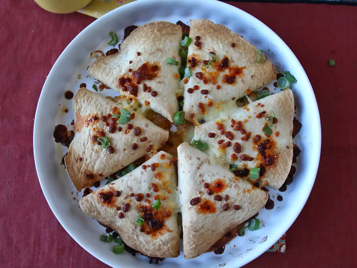 In de oven gebakken tortilla’s met pittige rundvleesvulling, op quesadilla-wijze - foto 4