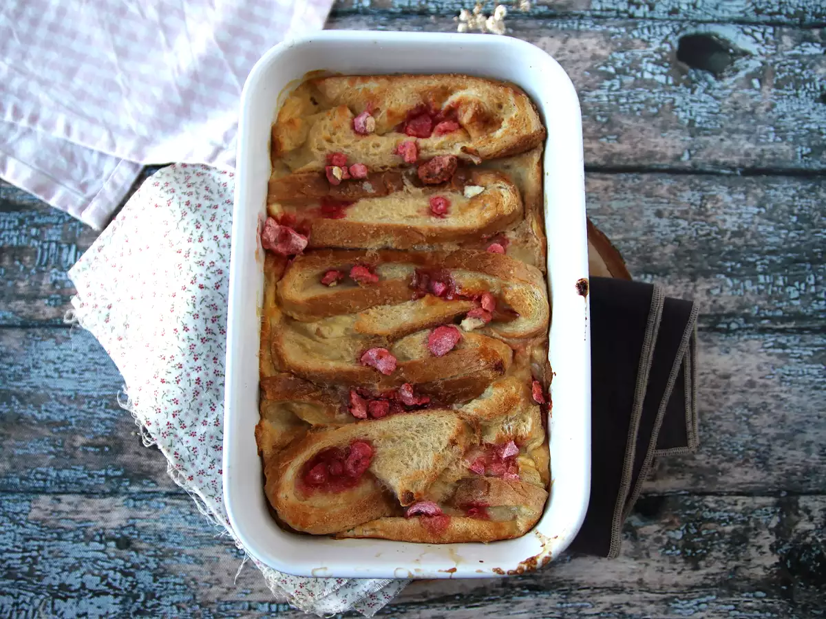 In de oven gebakken wentelteefjes met roze praliné topping, een ultra-gourmet recept - foto 2