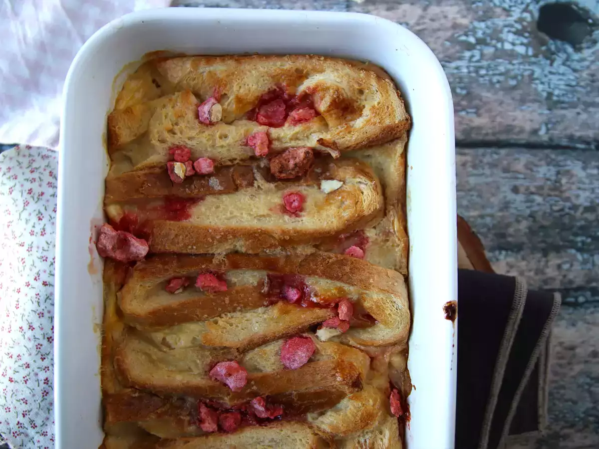 In de oven gebakken wentelteefjes met roze praliné topping, een ultra-gourmet recept - foto 4
