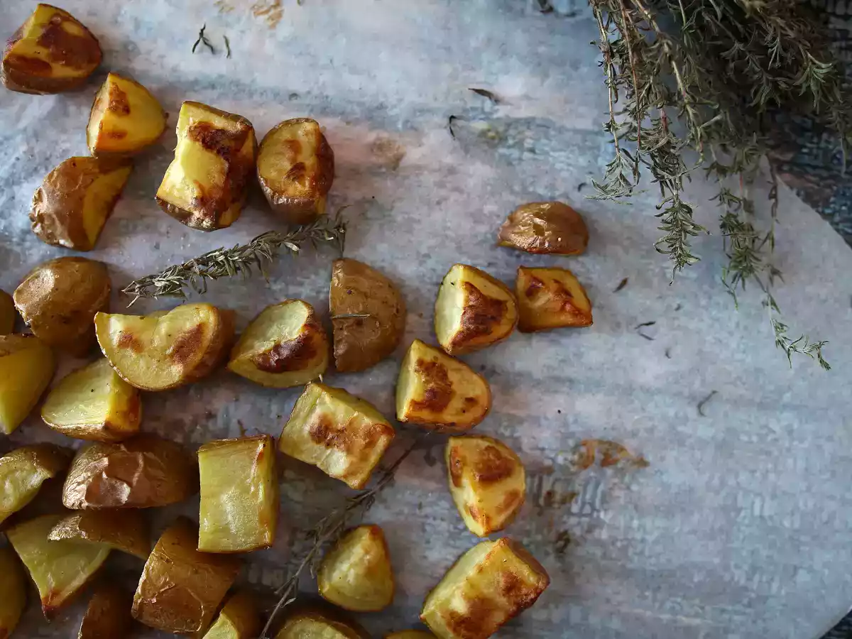 In de oven geroosterde aardappelen, het klassieke en makkelijke recept - foto 4