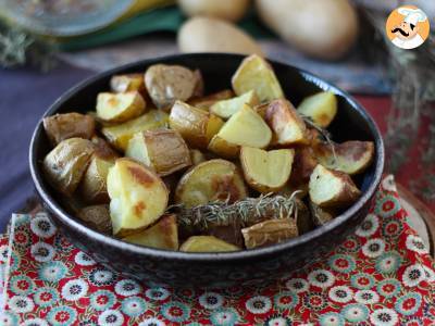 In de oven geroosterde aardappelen, het klassieke en makkelijke recept