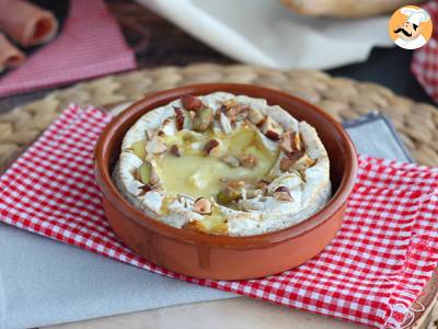 In de oven geroosterde camembert met honing en walnoten - foto 3