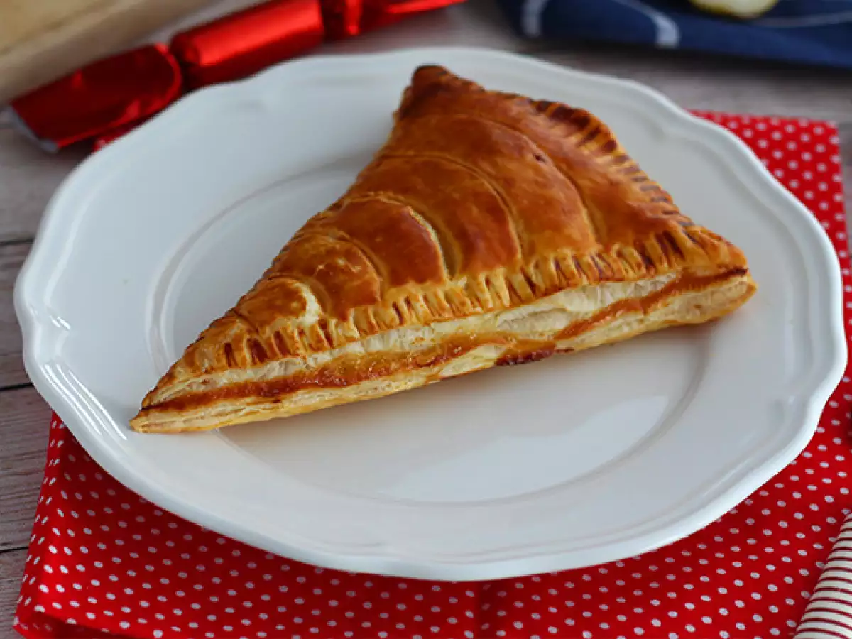 Individuele frangipanegebakjes met peer