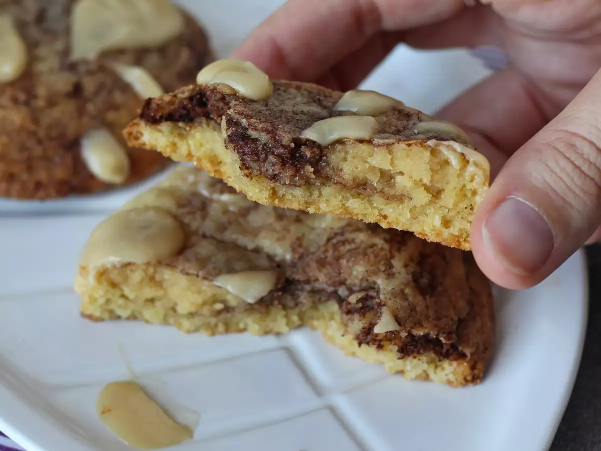 Kaneelrolkoekjes: zacht vanbinnen en knapperig, met een heerlijke kaneelsmaak - foto 6