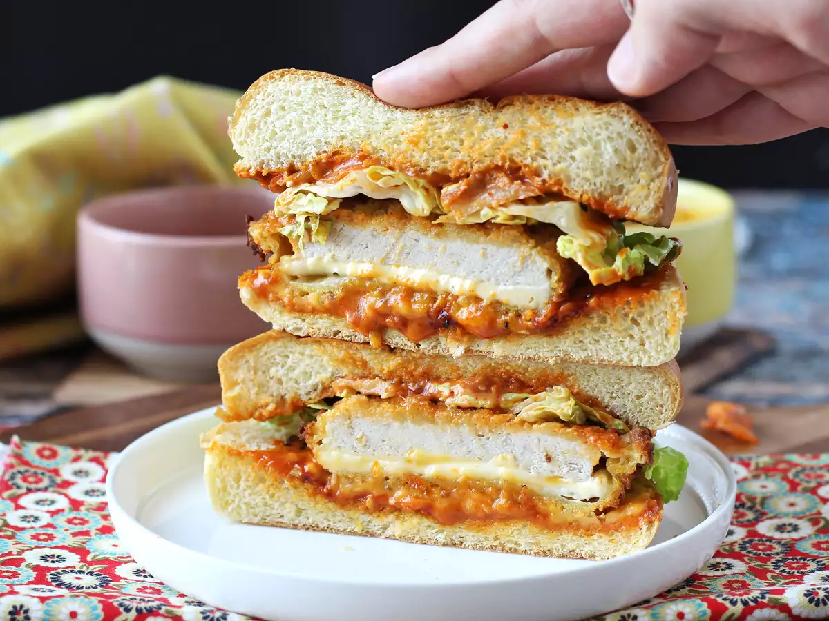 Kipburger in Koreaanse stijl: knapperig, pittig en ontzettend lekker - foto 4