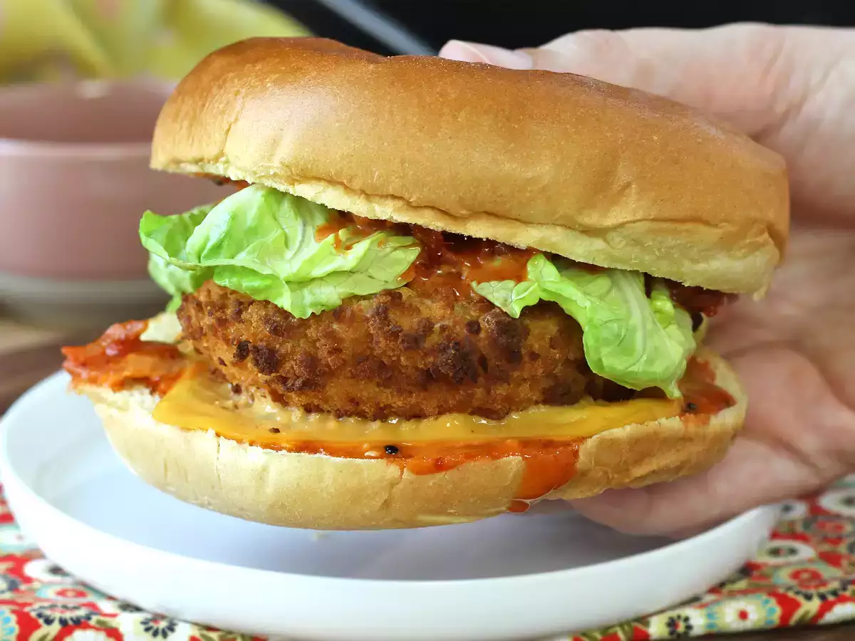 Kipburger in Koreaanse stijl: knapperig, pittig en ontzettend lekker - foto 6