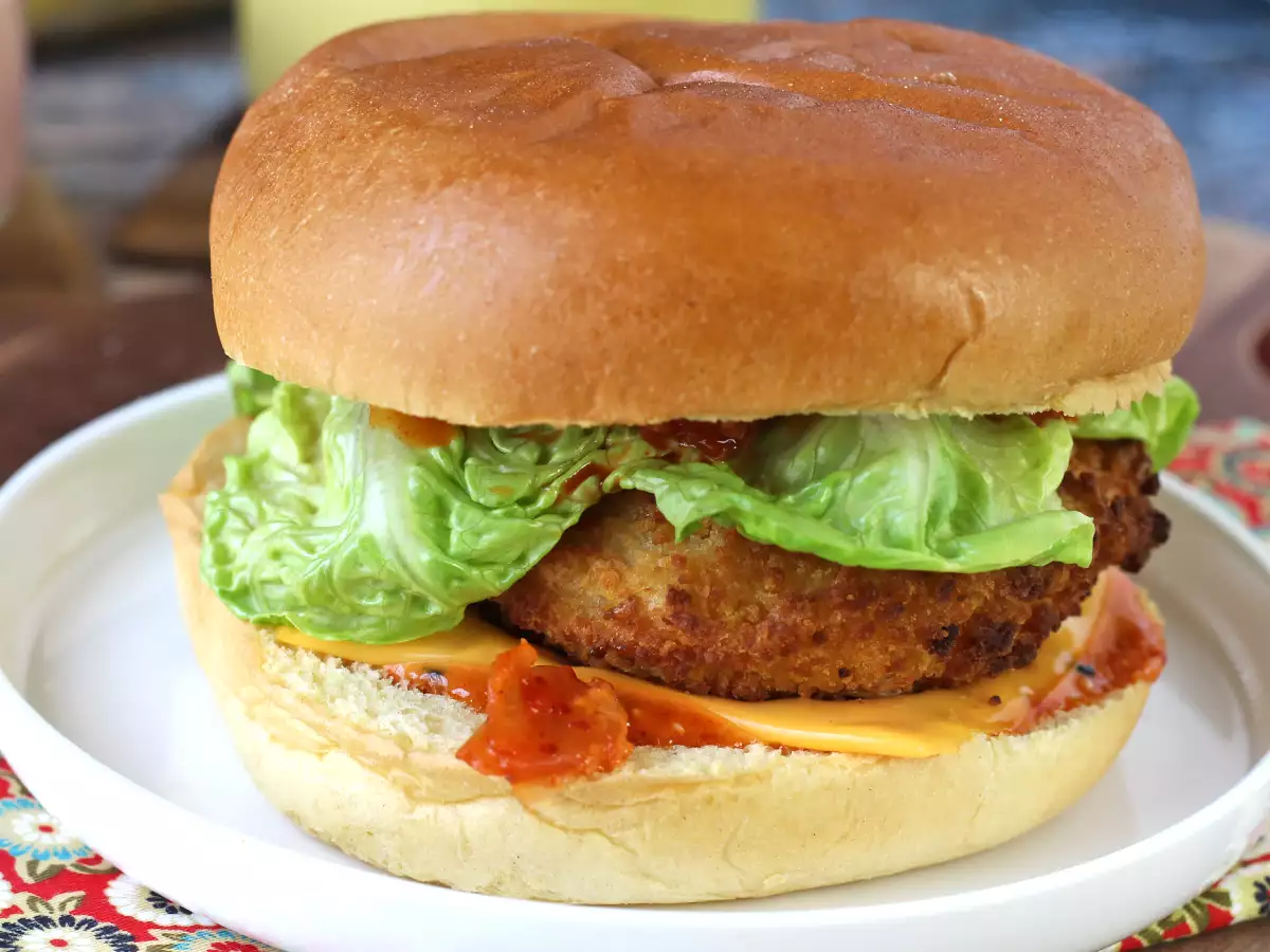 Kipburger in Koreaanse stijl: knapperig, pittig en ontzettend lekker - foto 7