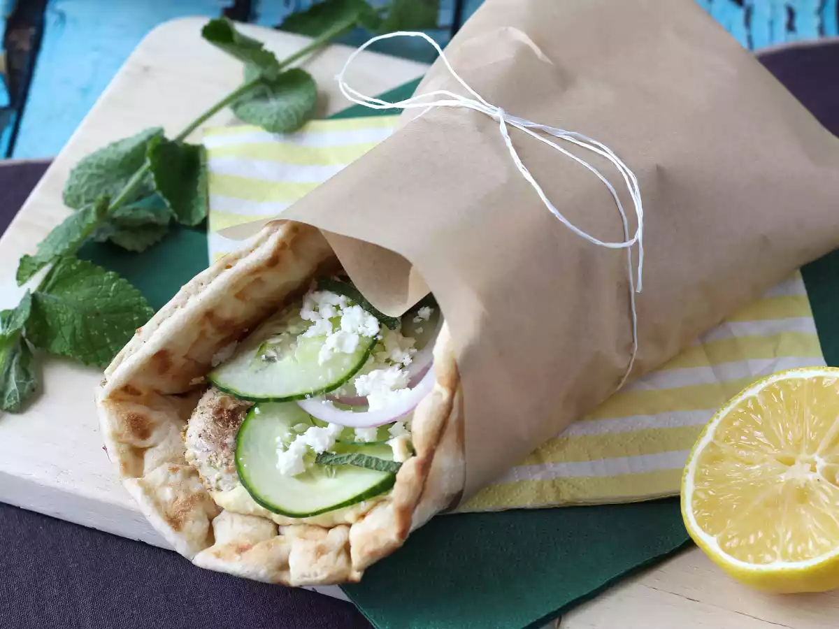 Kipgyros, het Griekse broodje waar je dol op zult zijn!