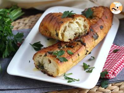 Knoflook- en peterseliebrood - foto 2