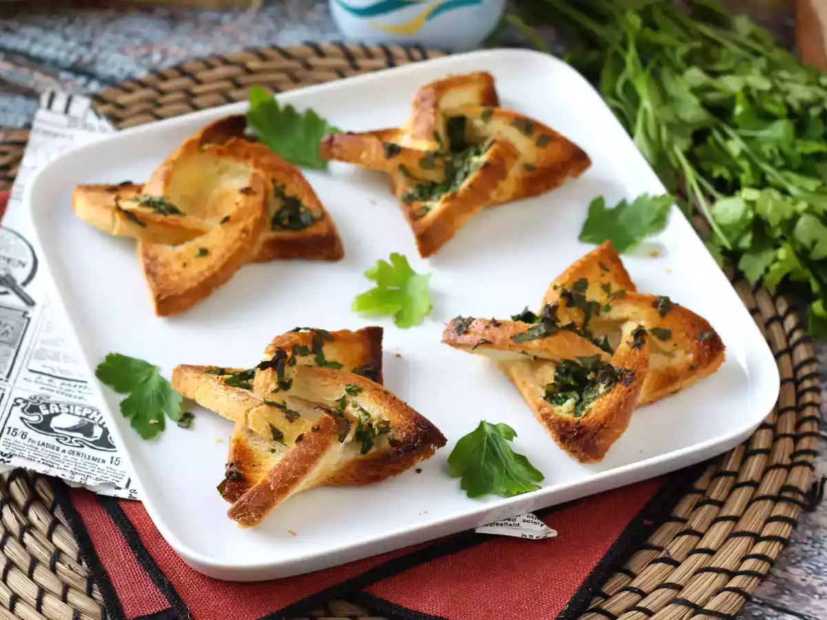 Knoflookbrood ster stijl met sandwich brood