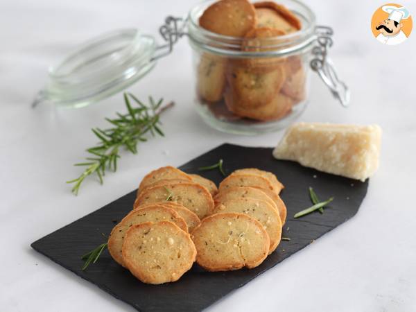 Koekjes met Parmezaanse kaas en aromatische kruiden - foto 2