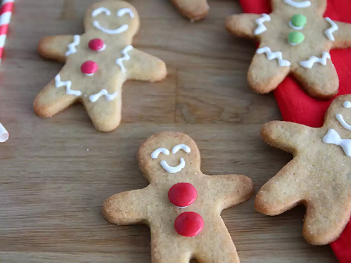 Koekjes van zandkoekjes - Peperkoekmannetjes