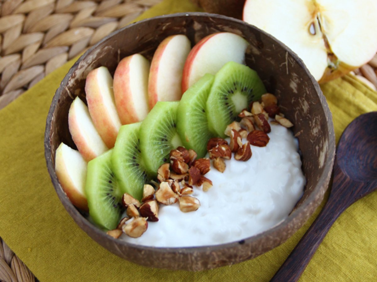 Kokosyoghurt met appel, kiwi en hazelnoten - foto 3
