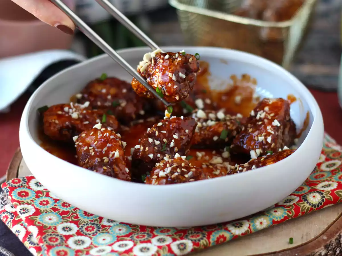 Koreaanse gebakken kip met pittige gochujangsaus - Dakgangjeong
