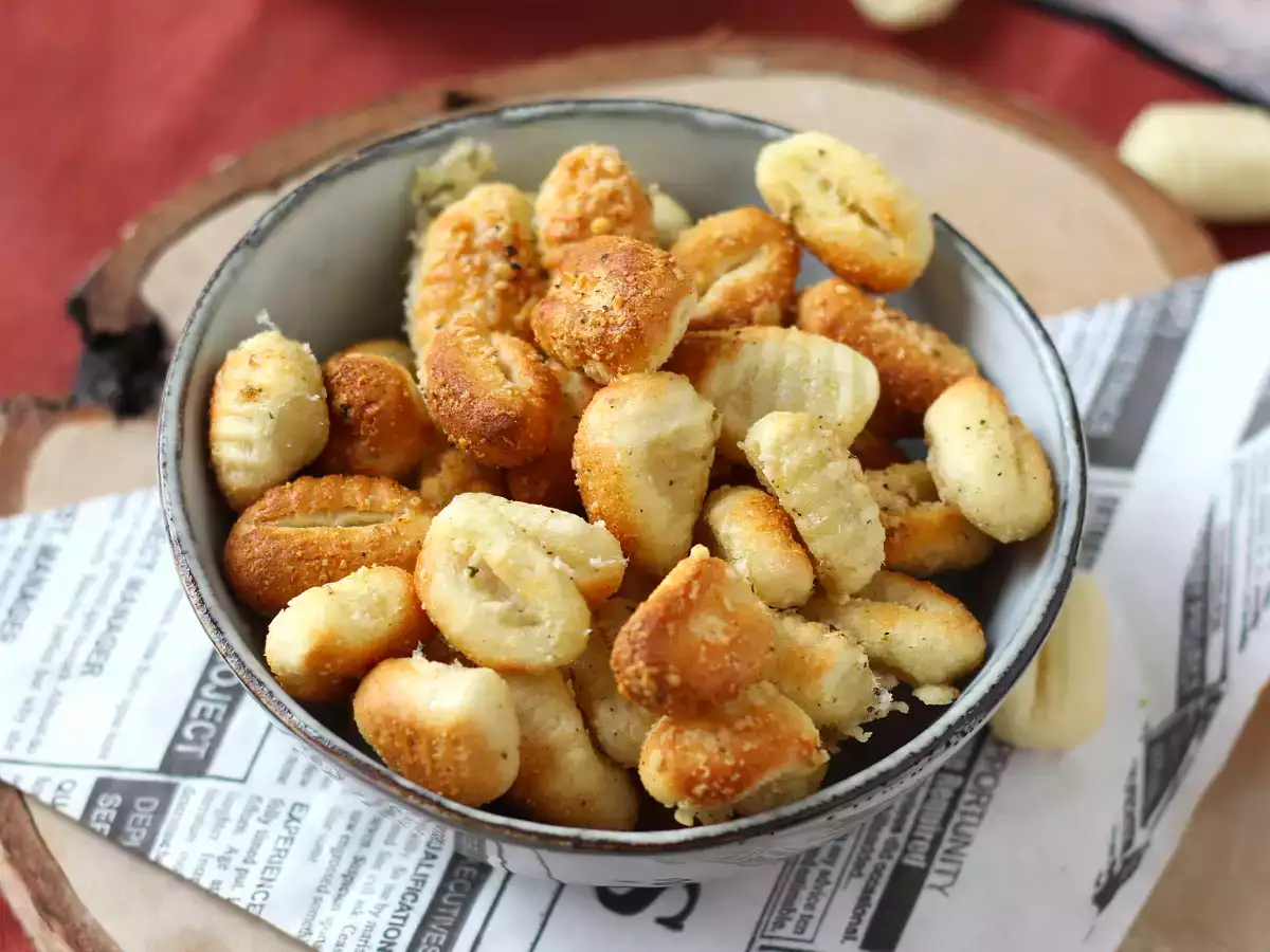 Krokante gnocchi met Parmezaanse kaas uit de Airfryer - foto 5