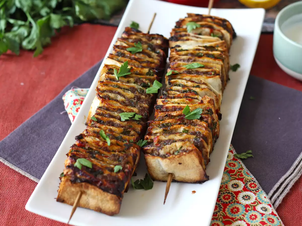Lavash kebab met tortilla’s: de beroemde, makkelijke kebabspiesjes uit de oven! - foto 5
