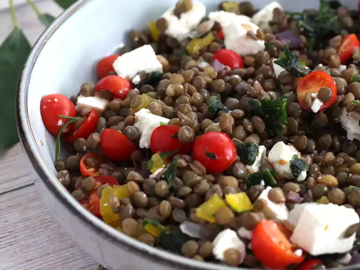 Linzensalade met geitenkaas