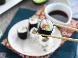 Maki's met gerookte zalm en avocado, foto 1