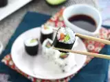 Makis met gerookte zalm en avocado, foto 1