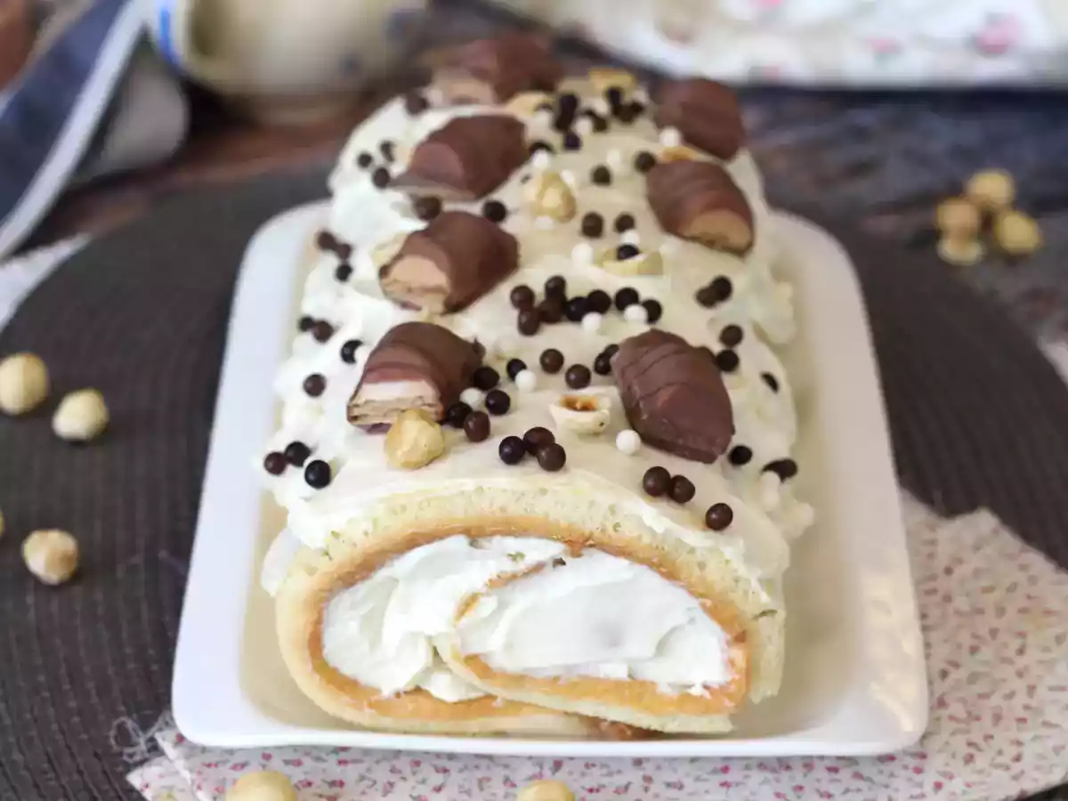 Makkelijk broodje met Kinder Bueno-smaak, perfect als verjaardagstaart of kerststol! - foto 6