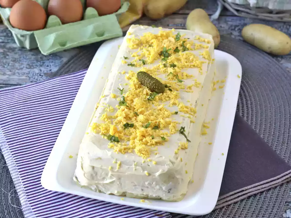 Makkelijke no-bake koude aardappeltaart met tonijn en mayonaise - foto 2