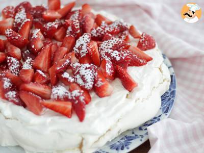 Makkelijke pavlova met aardbeien