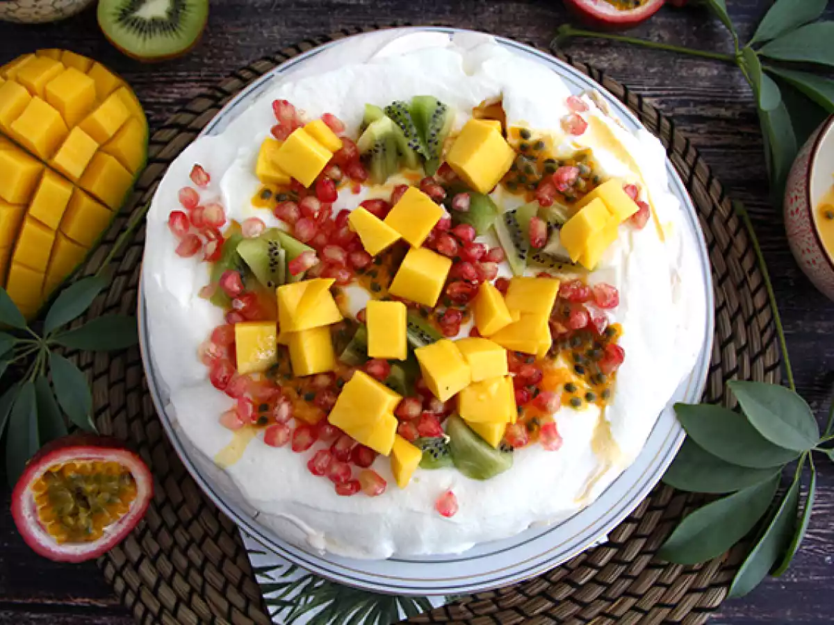 Makkelijke pavlova met exotisch fruit