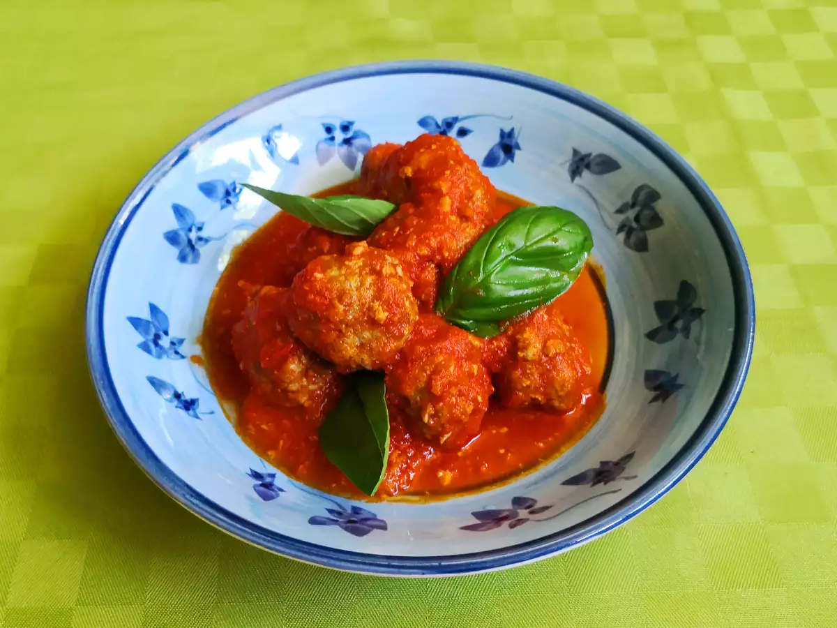 Malse en smaakvolle gehaktballetjes in tomatensaus - foto 5
