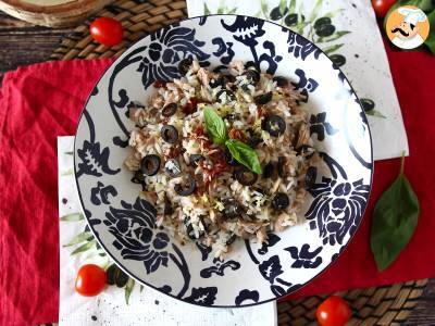 Mediterrane rijstsalade: tonijn, olijven, zongedroogde tomaten en citroen - foto 4