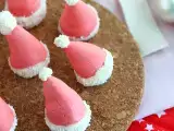 Meringues in de vorm van kerstmutsen, foto 1